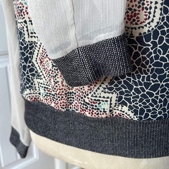 SANCTUARY SHEER SLEEVE MOSAIC PRINT TOP SZ MED SWEATER WAISTBAND CUFFS NECKLINE - Picture 4 of 9
